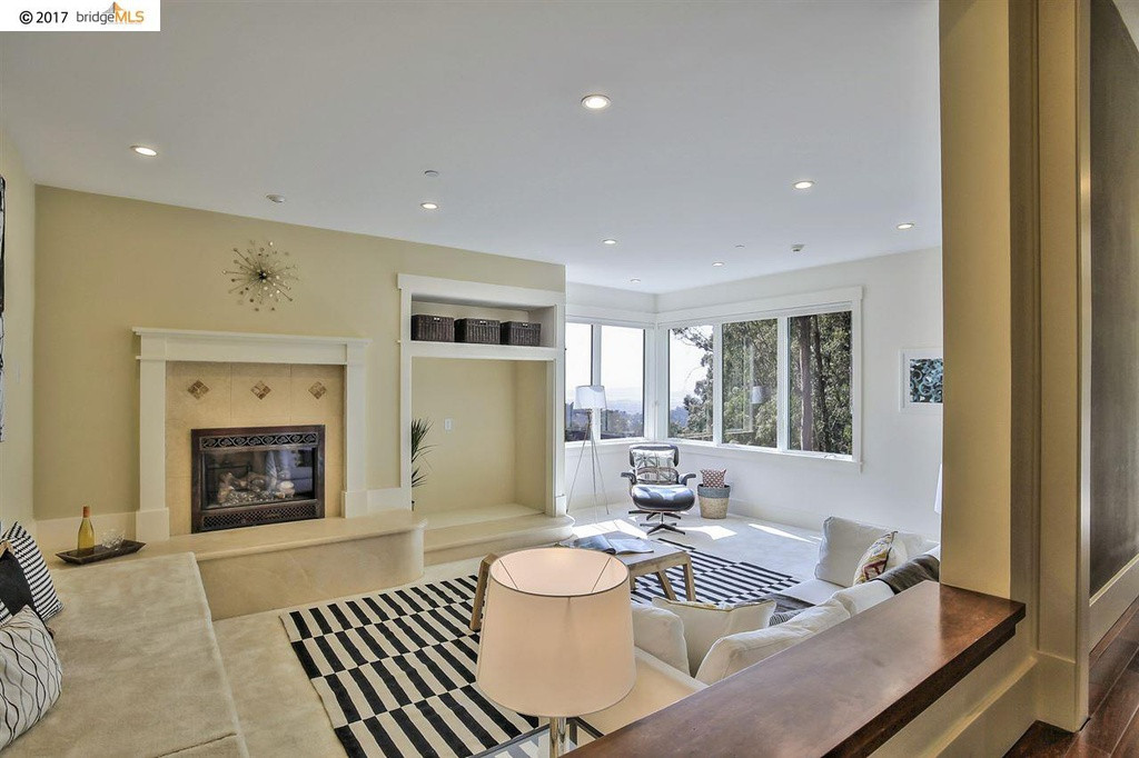 Contemporary Craftsman