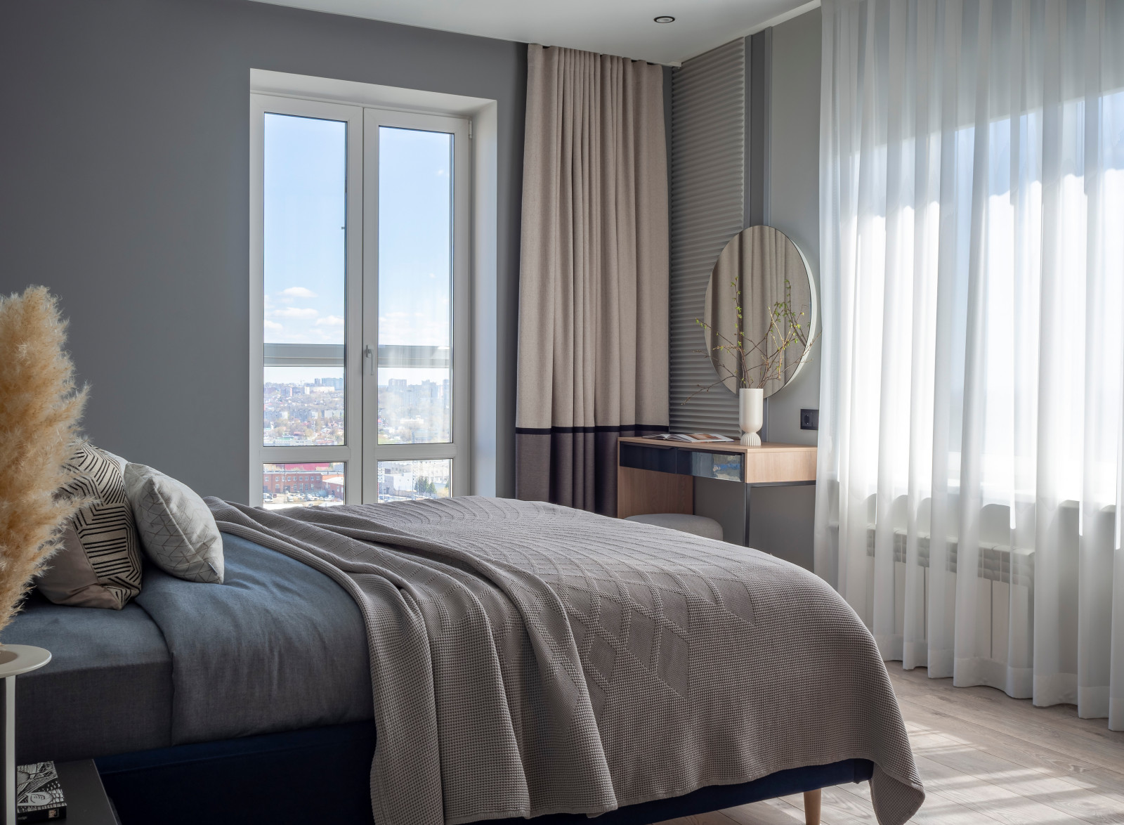 Серо-бежевый минимализм в ЖК Пушкин