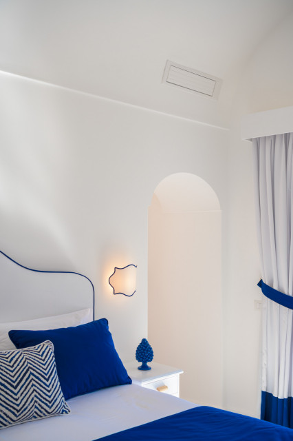 Villa Fortuna Positano - Particolare Camera da Letto mediterranean-bedroom