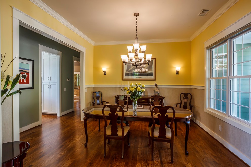 Dining room - transitional dining room idea