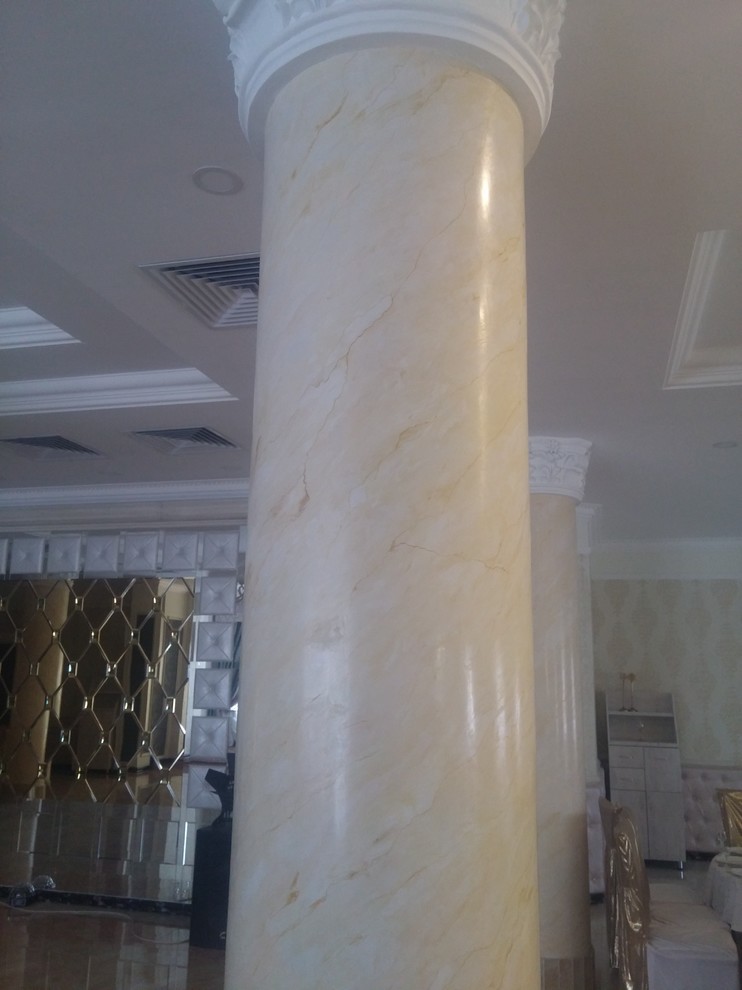 Отделка колонн венецианской штукатуркой, имитирующей мрамор