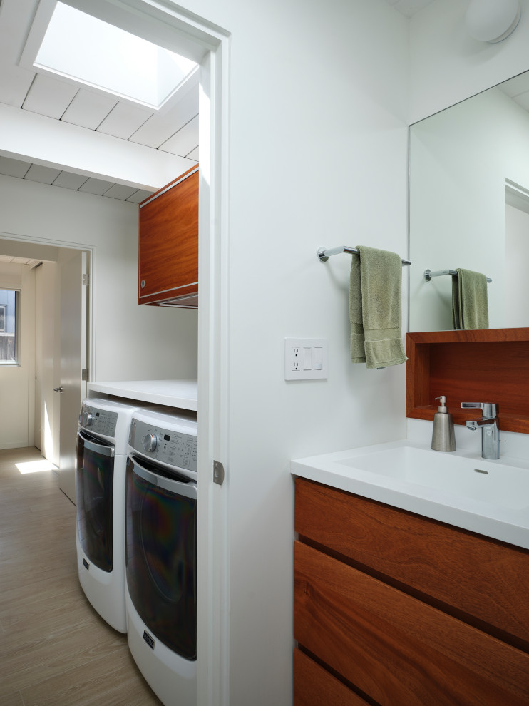 From Mid-Century Classic to the Present - Midcentury - Laundry Room ...
