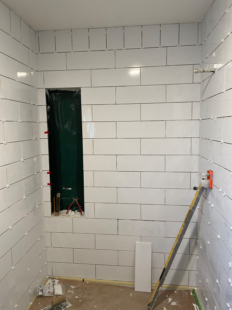 Mixed pattern tile for uneven ceiling?