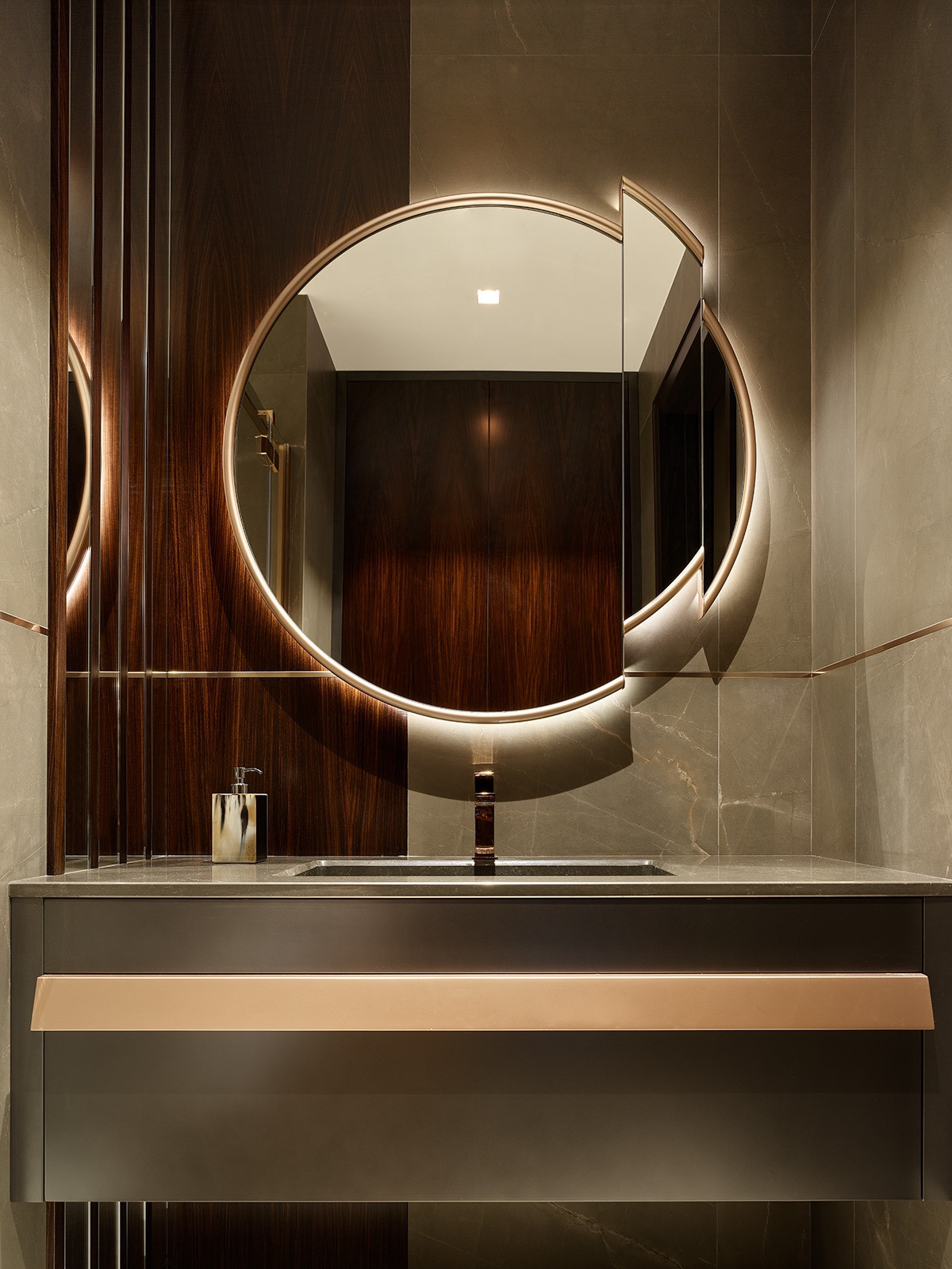 Люкс интерьер ванной в Квартире 120 кв. м. в Современном стиле