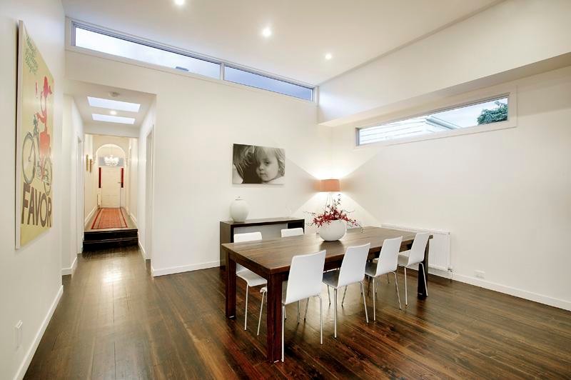 Inspiration for a contemporary dining room in Melbourne.
