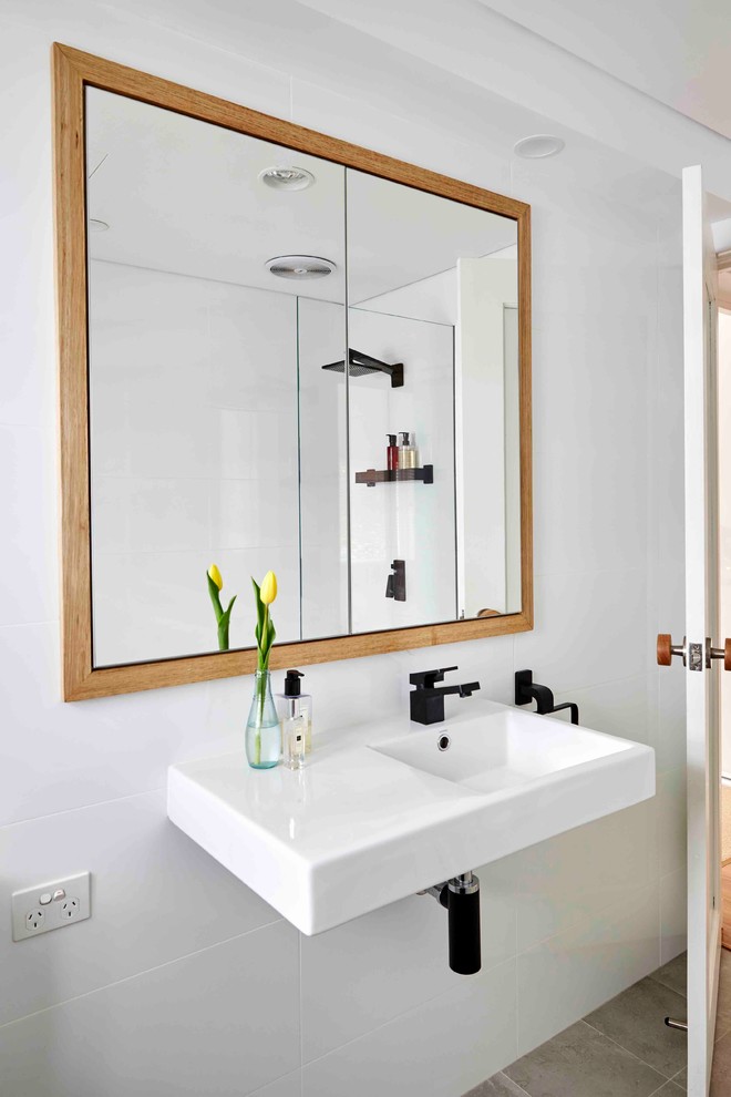 Inspiration for a contemporary living room in Sydney.