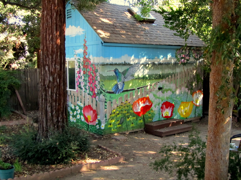 Inspiration for a mid-sized eclectic detached garden shed in Sacramento.