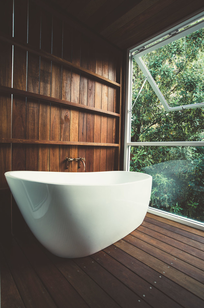 Contemporary bathroom in Sunshine Coast.