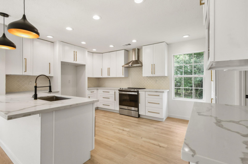 North Houston Custom Contemporary (Unfurnished)