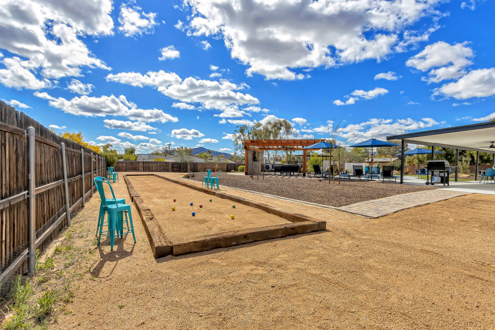 Design ideas for a transitional garden in Phoenix.