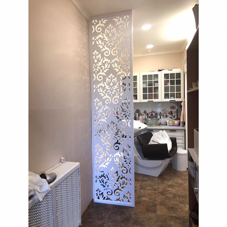 Зонирование резными перегородками