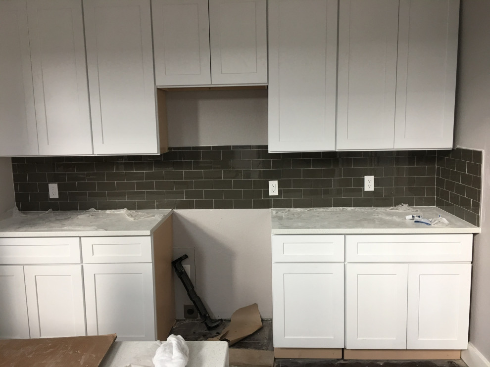Kitchen - kitchen idea in Dallas