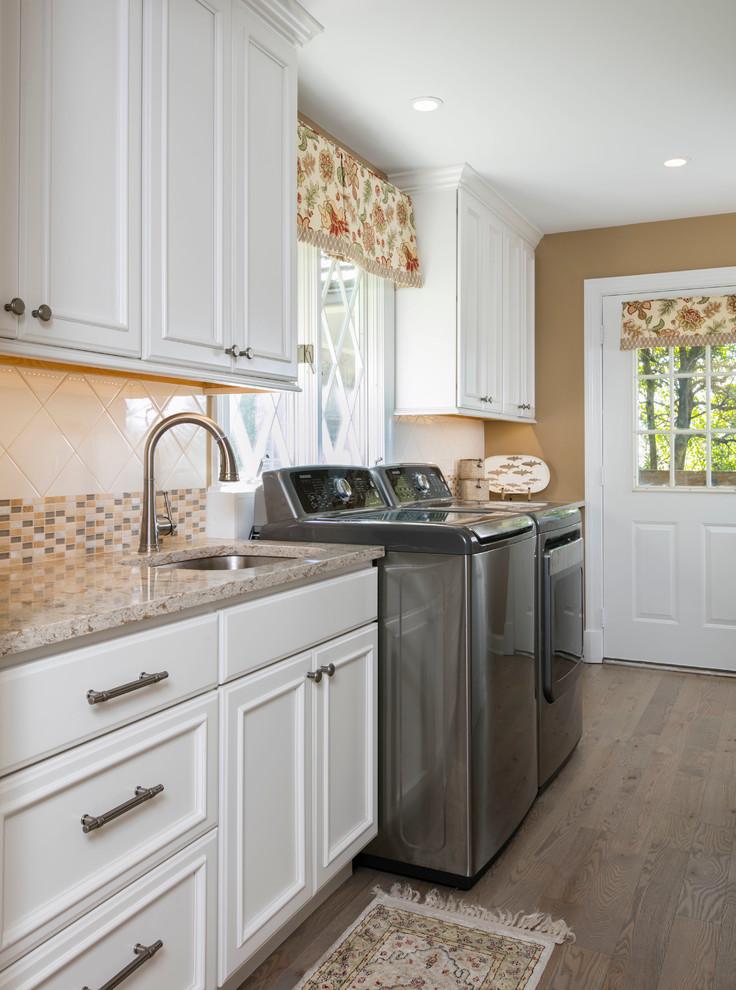 Example of a transitional kitchen design in Baltimore