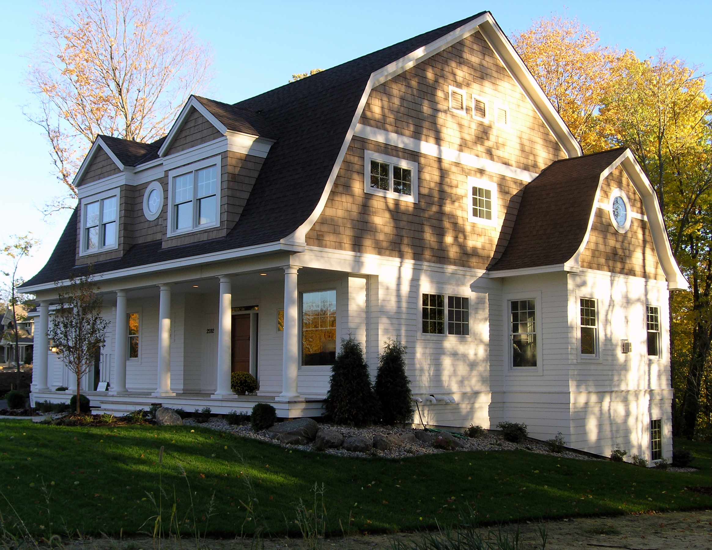 Roots of Style: Dutch Colonial Homes Settle on the Gambrel Roof