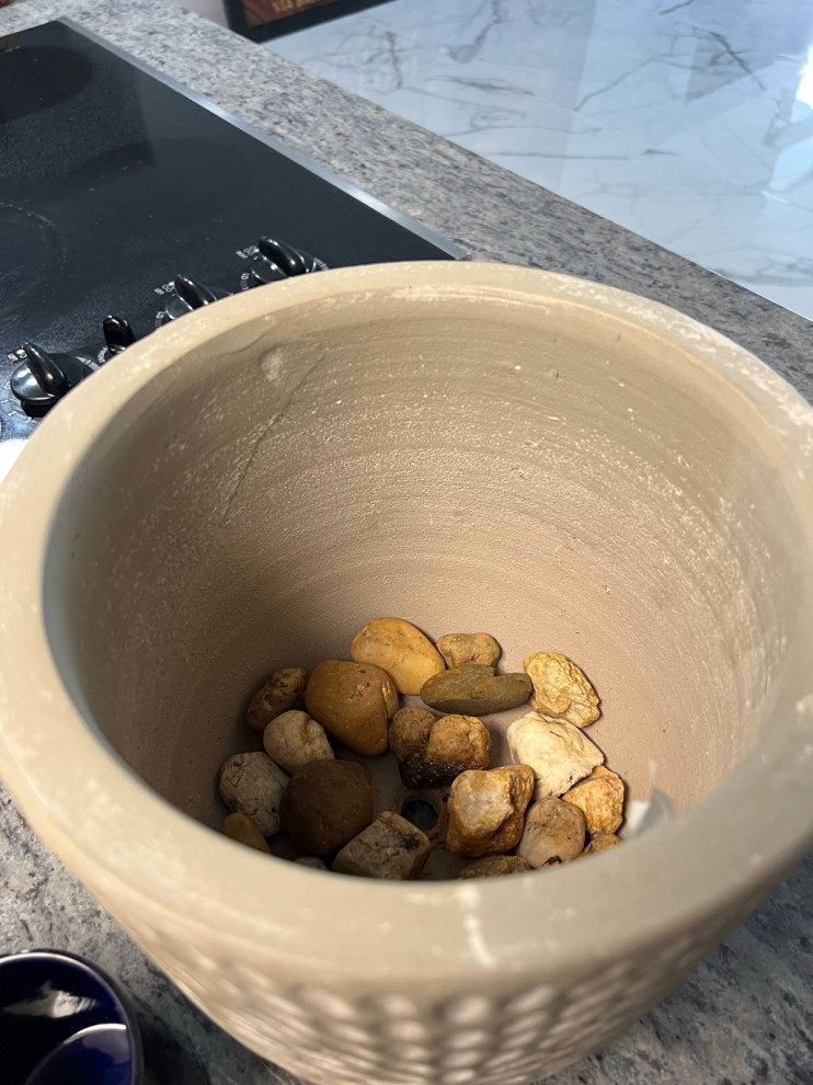 how big of a pot for a jade plant?