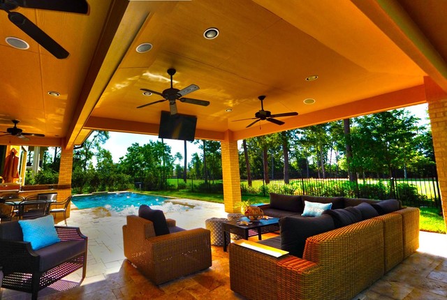 Rectangular Pool 5 with Pencil Jets and Covered Patio modern-patio