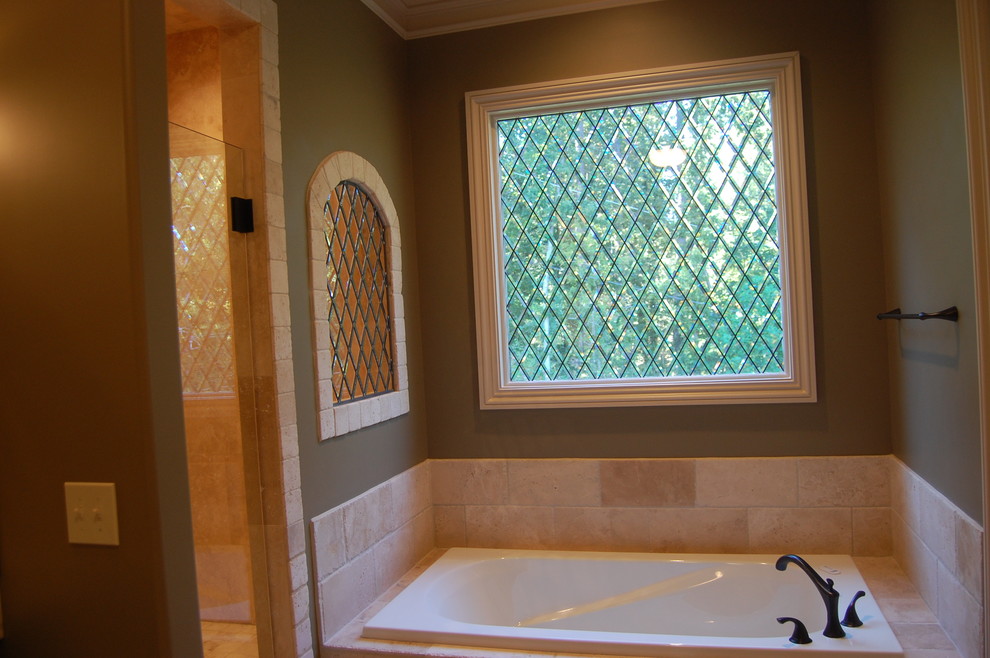Inspiration for a rustic bathroom remodel in Birmingham