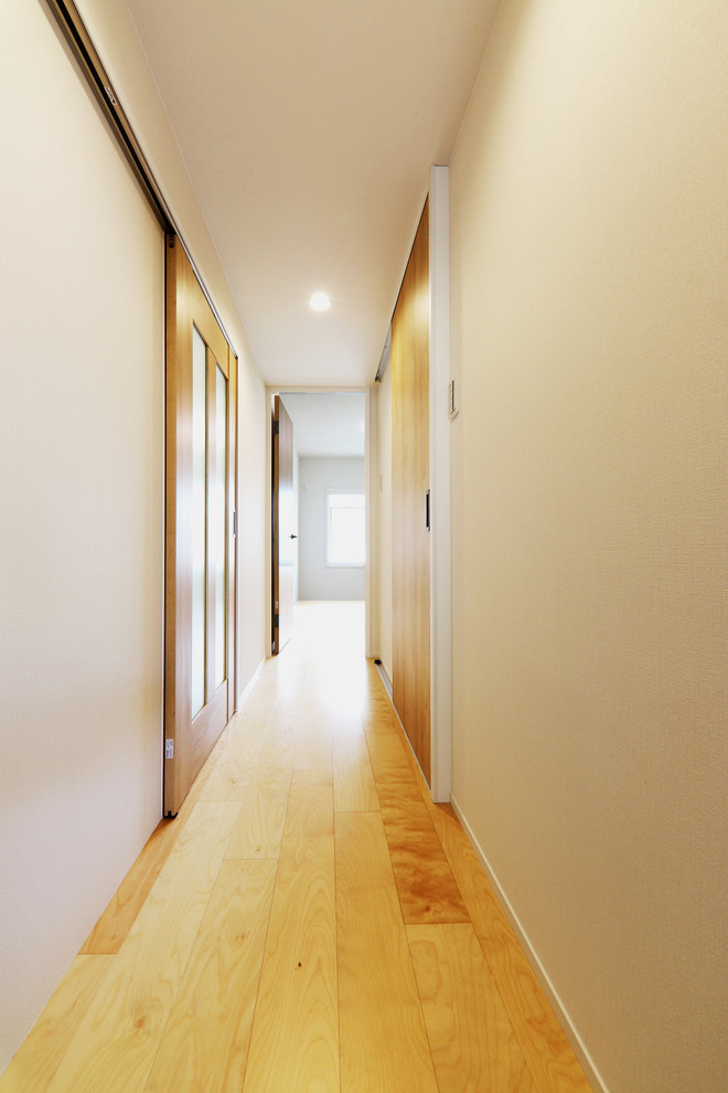 Inspiration for a scandinavian hallway in Nagoya.