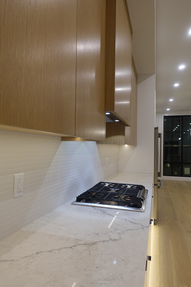 Home design - transitional home design idea in Calgary