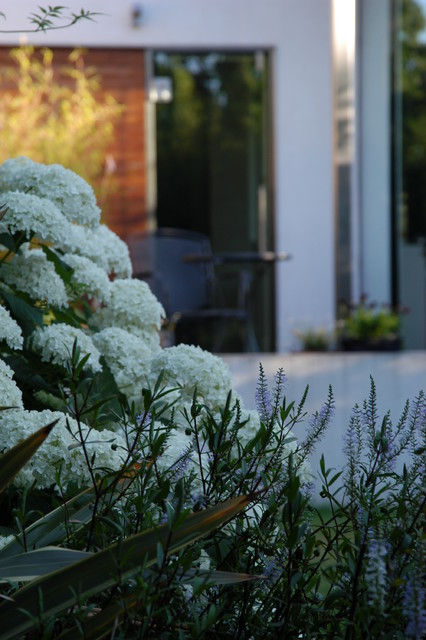 Inspiration for a medium sized contemporary home in London.