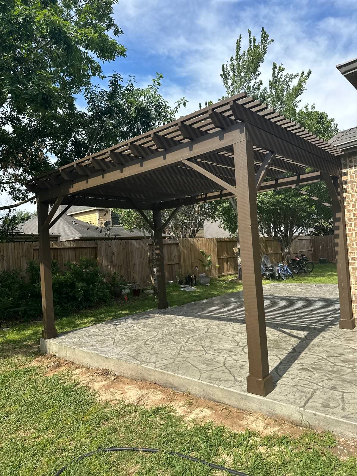 Pergola and patio extension in Firethorne
