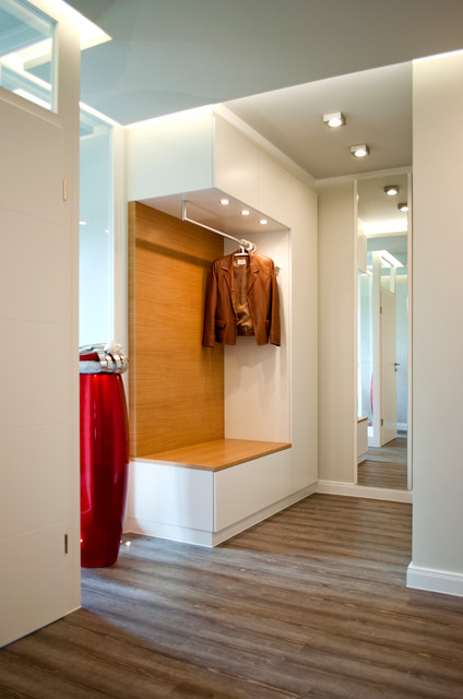 Garderobe - Modern - Eingang - Sonstige - von Strotmann Innenausbau GmbH