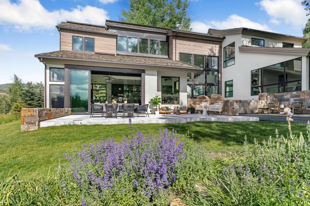 Home design - rustic home design idea in Denver