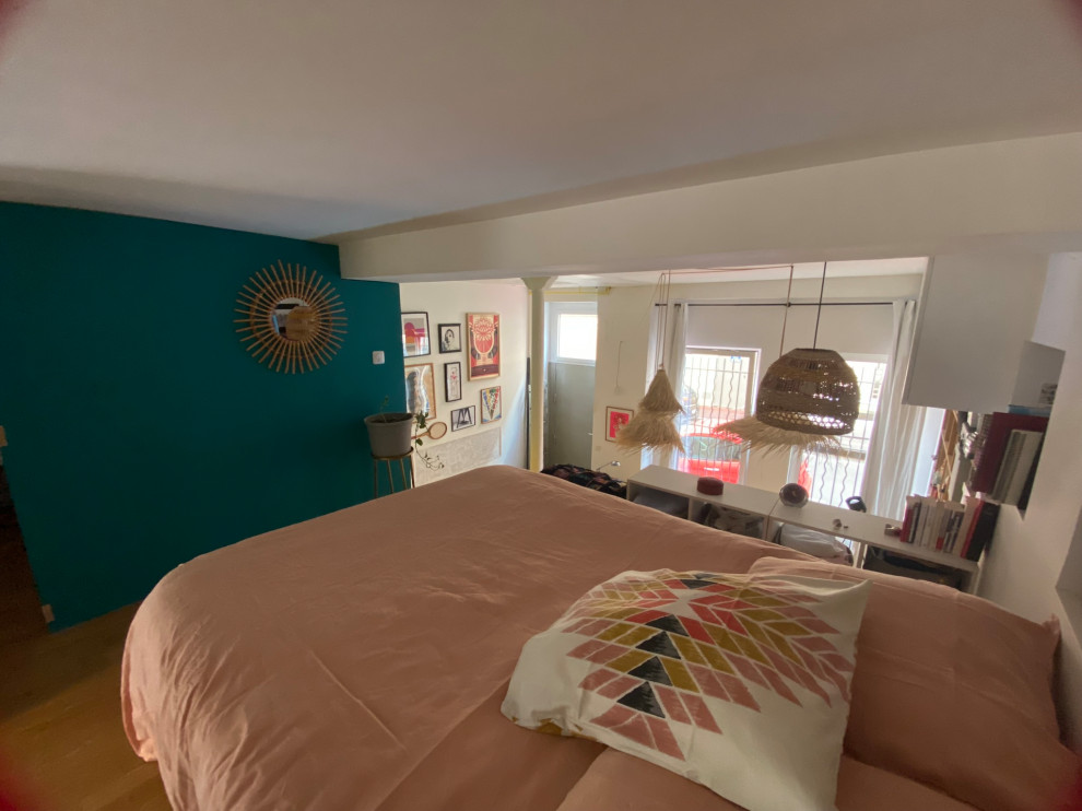 Transformation d'un local en loft brutaliste tropical