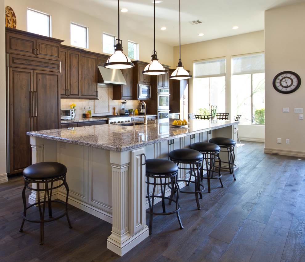 Inspiration for a transitional kitchen in Phoenix.