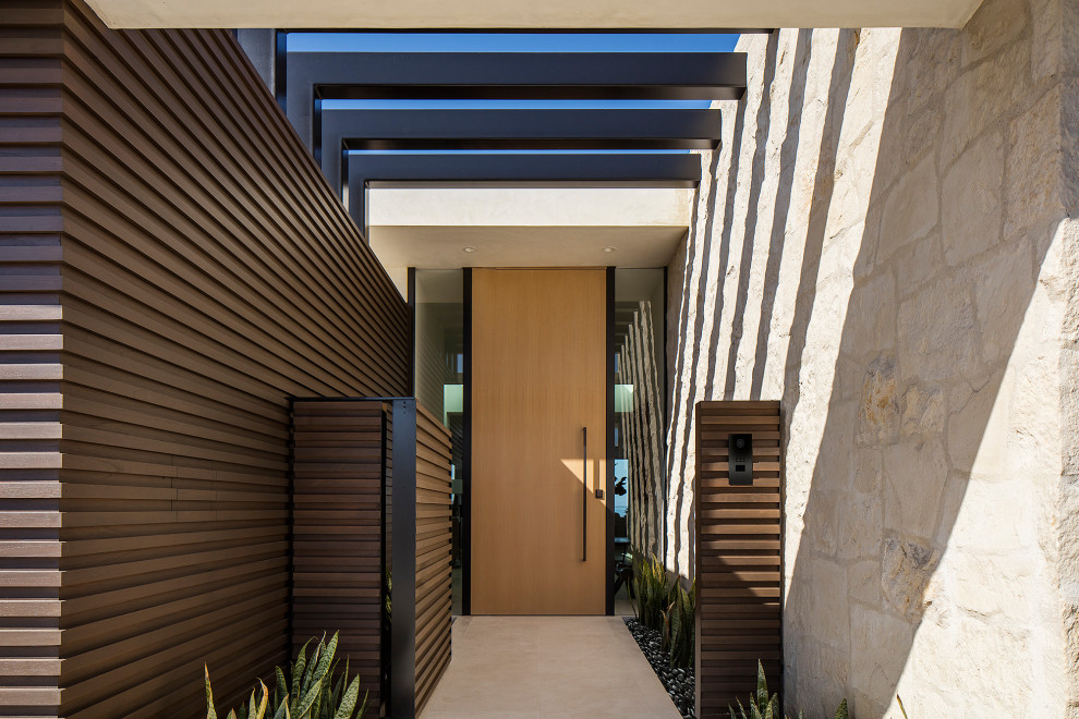 Entry - Modern - Entry - Los Angeles - by Laura Brophy Interiors