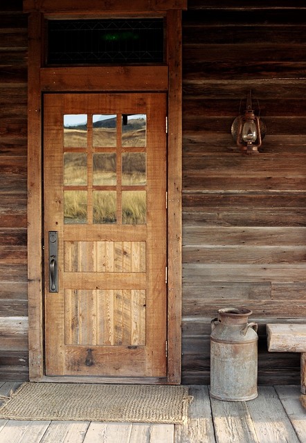 Ghost Town rustic-entry