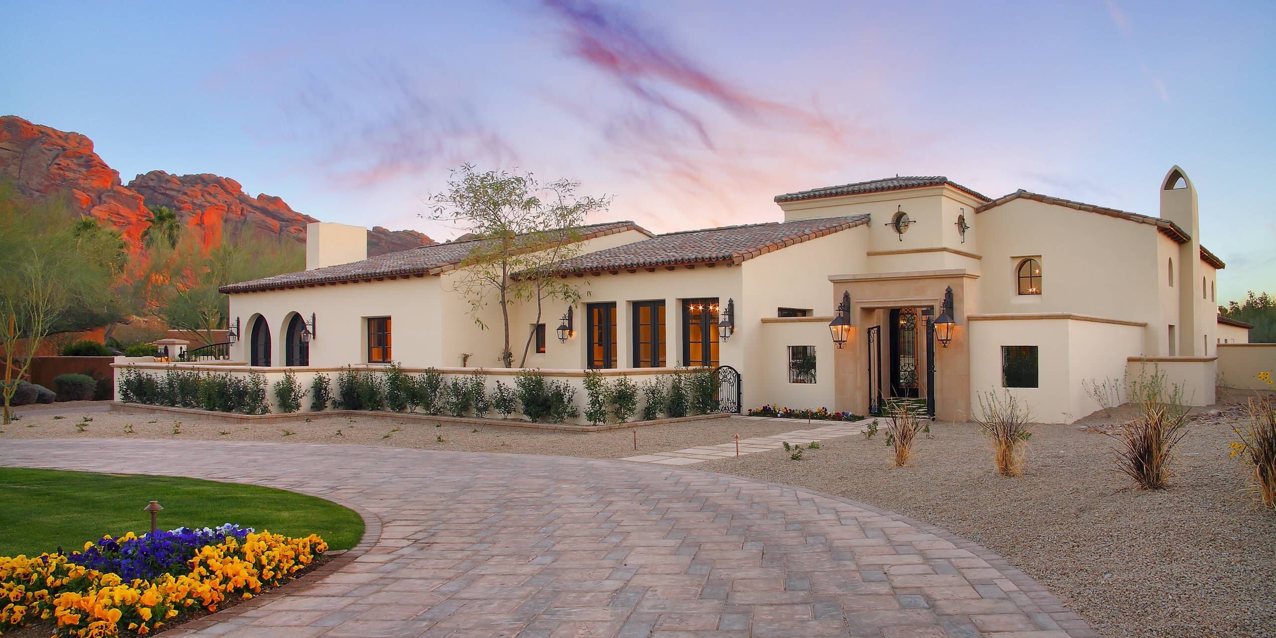 Roots of Style: Ranch Architecture Roams Across the U.S., image size:2560x1280