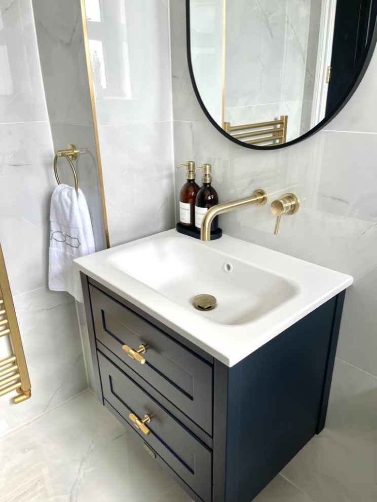 Felstead cloakroom