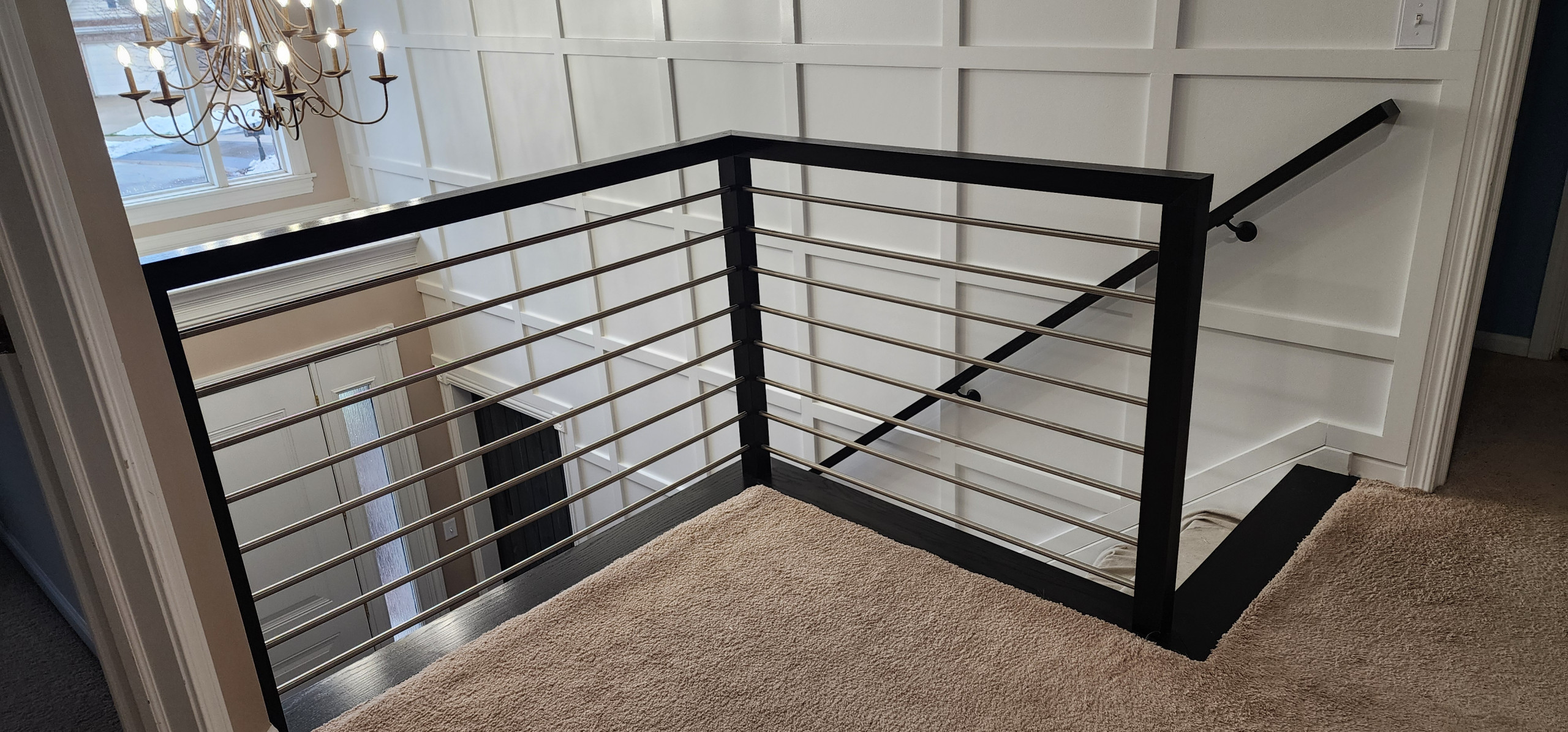 Ultra Modern Black and Stainless Steel Horizontal Bar Creation