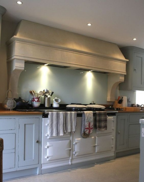 Extra Large Wessex Style Cooker Hood with Recirculating Extractor Fan -  Traditional - Kitchen - Other - by Cooker Hoods UK | Houzz IE