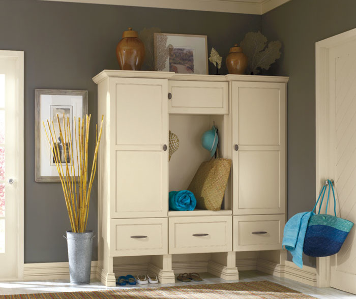 Entryway - transitional entryway idea in Denver