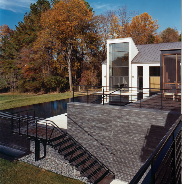 Contemporary contemporary-swimming-pool-and-hot-tub