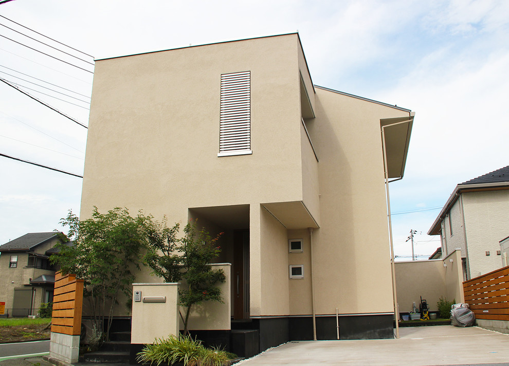 Photo of a modern home design in Tokyo Suburbs.