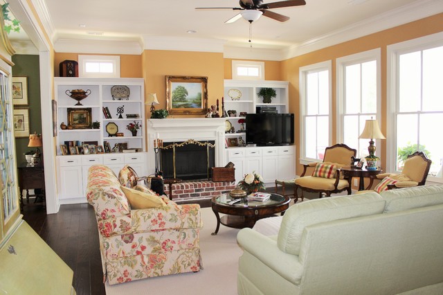 Interiors traditional-living-room