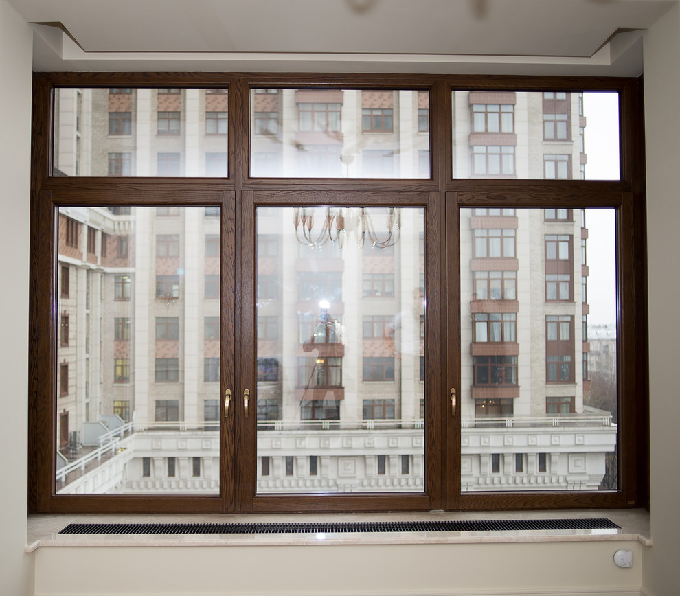 Дубовые окна в Триумф Паласе (дерево-алюминиевые окна)