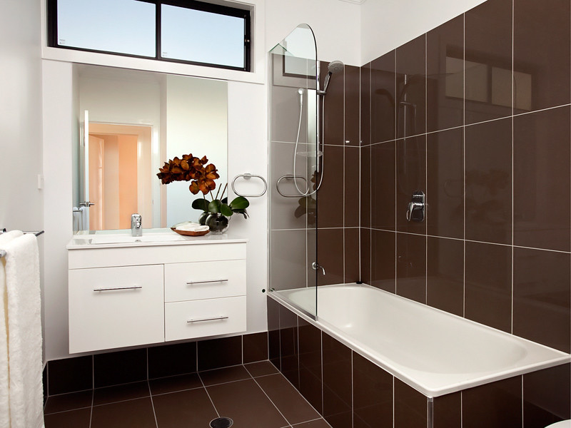 Contemporary bathroom in Melbourne.