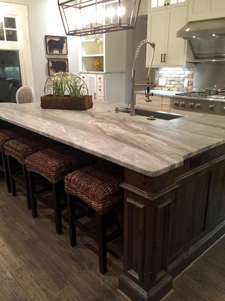 Transitional home design photo in Baltimore