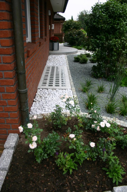 Lichtschachtabdeckung – Schluss mit Schmutz im Kellerschacht. - Modern