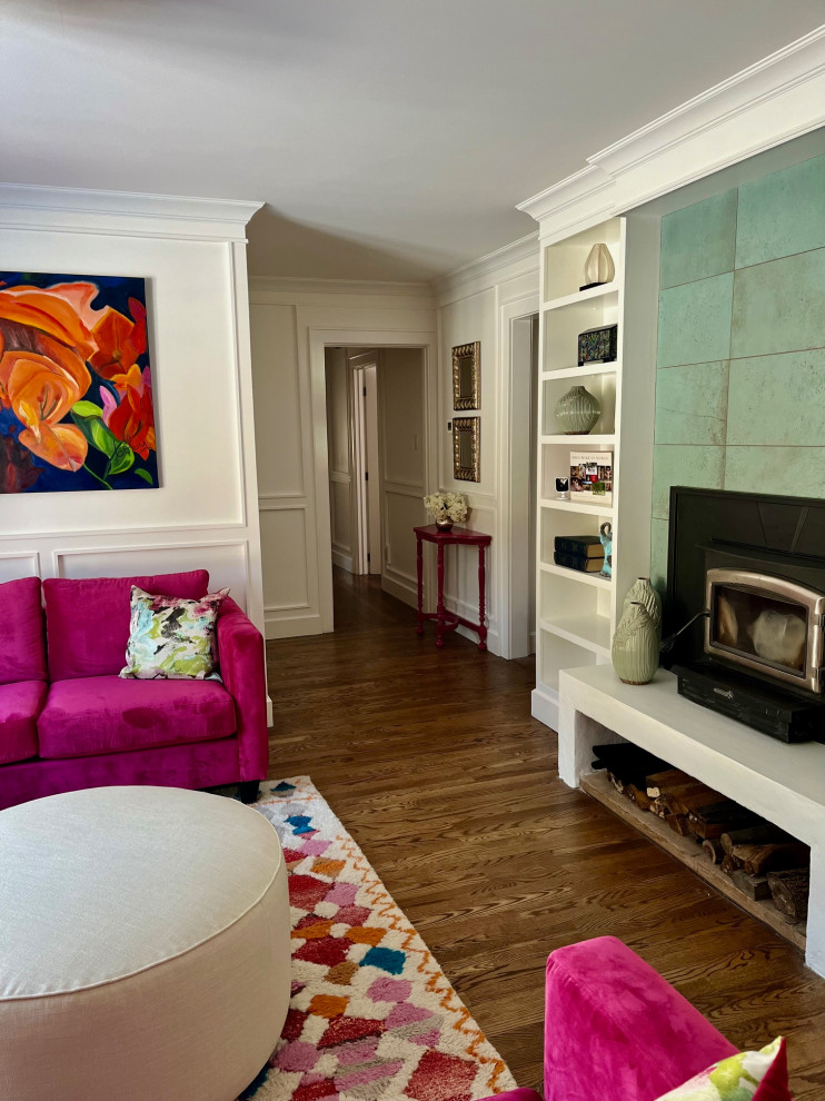 Inspiration for a transitional living room remodel in Montreal