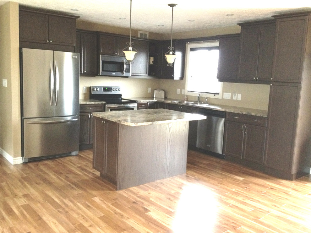 Inspiration for a transitional kitchen remodel in Toronto
