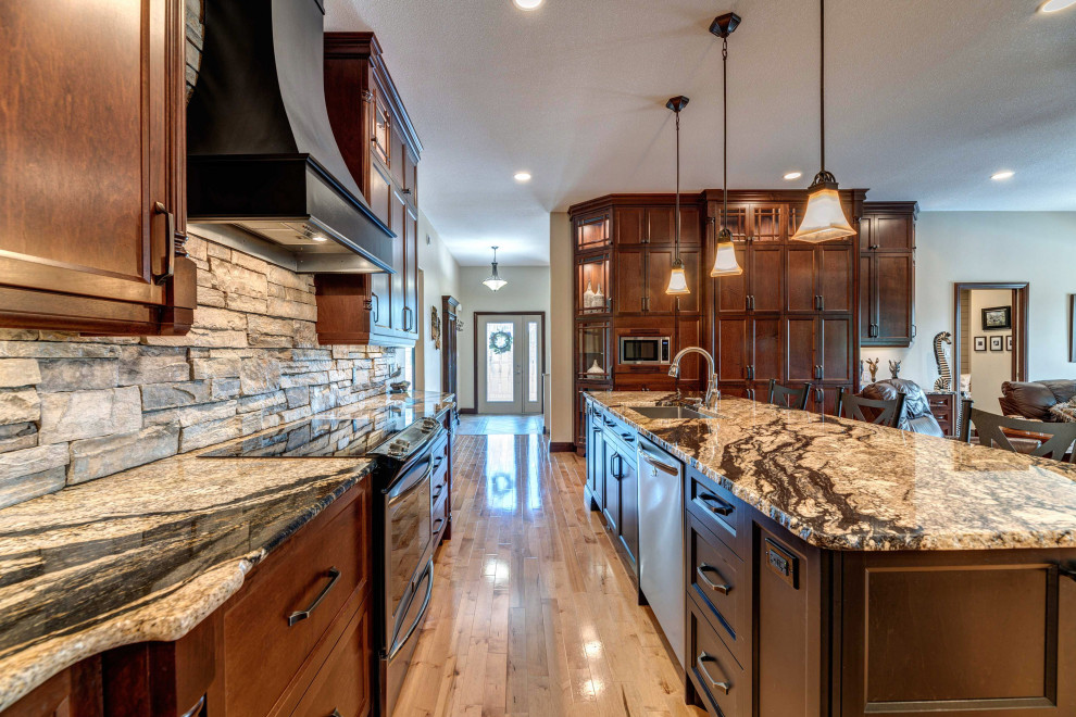 Kitchen - rustic kitchen idea