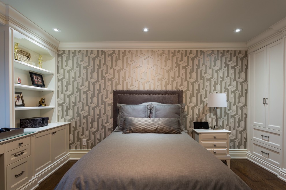 Home design - transitional home design idea in Toronto