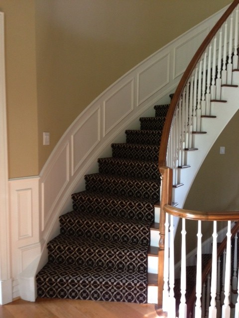 Design ideas for a traditional staircase in Indianapolis.