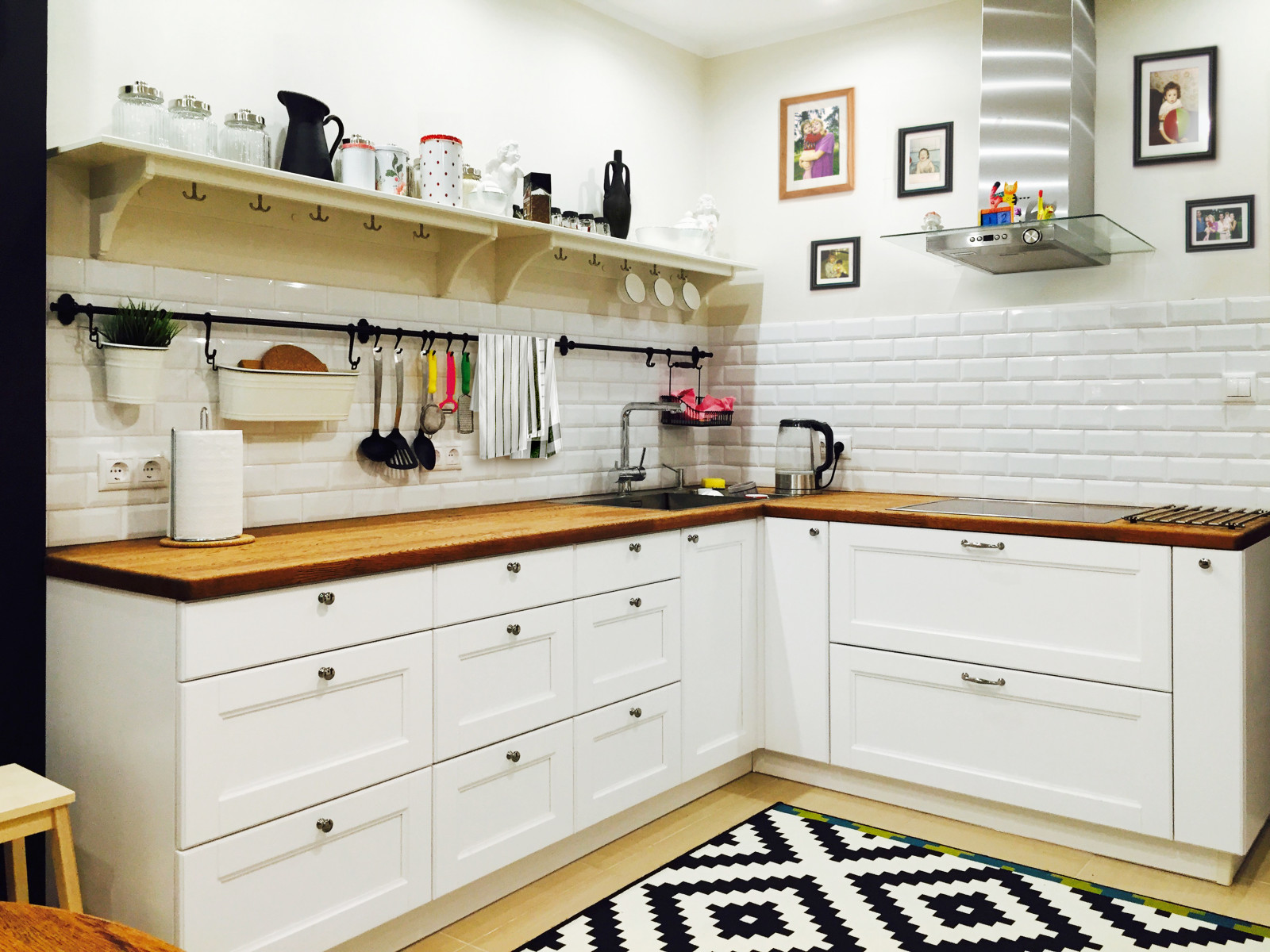 Белая кухня в скандинавском стиле