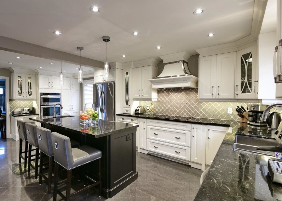Kitchen - transitional kitchen idea in Toronto